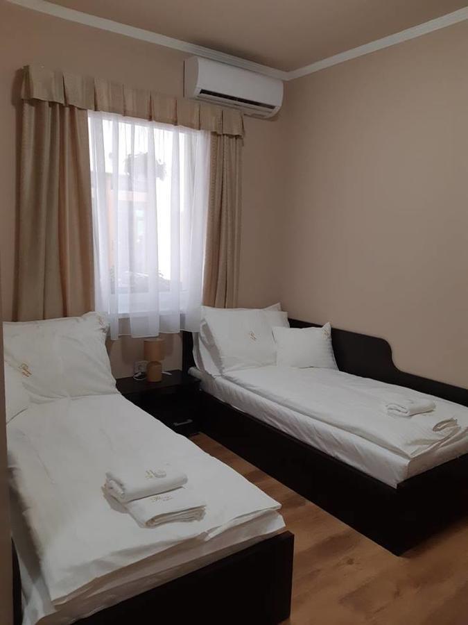 Pazonyi Fogado Es Etterem Hotell Nyírpazony Exteriör bild