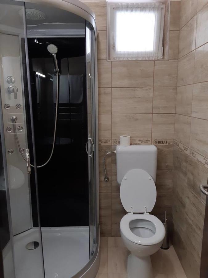 Pazonyi Fogado Es Etterem Hotell Nyírpazony Exteriör bild